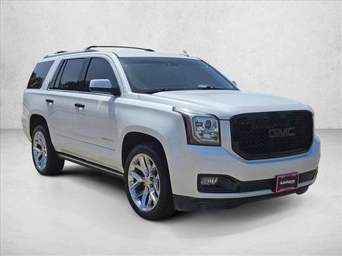 Used 2020 GMC Yukon Denali w/ Denali Ultimate Package image 3