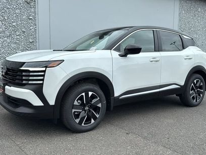 New 2025 Nissan Kicks SV