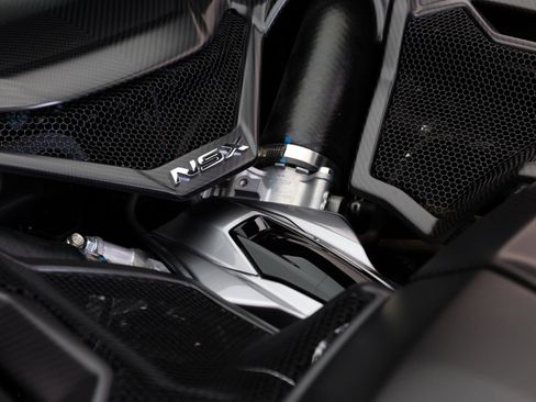 Used 2021 Acura NSX AWD/4WD image 23