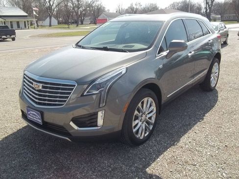 Used 2017 Cadillac XT5 Platinum AWD/4WD image 3