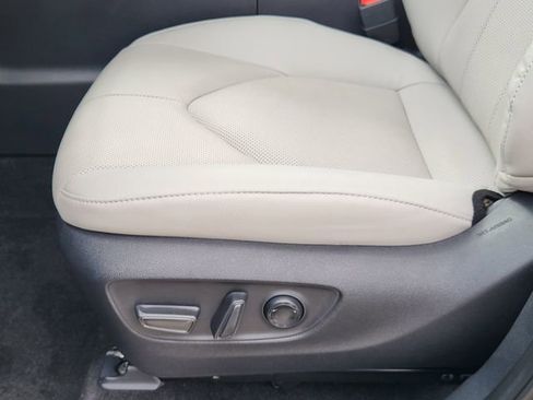 Used 2025 Toyota Grand Highlander AWD image 21