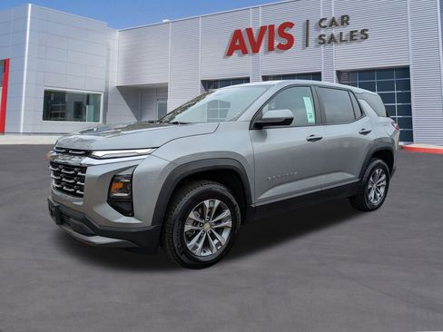 Used 2025 Chevrolet Equinox LT image 1