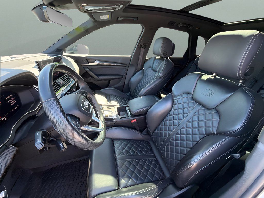 Used 2021 Audi SQ5 Prestige AWD/4WD image 9