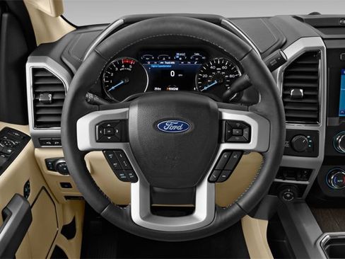 Used 2021 Ford F250 Platinum AWD/4WD image 8