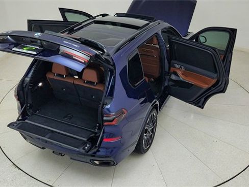 Used 2024 BMW X7 xDrive40i w/ Executive Package image 90
