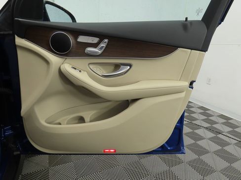 Certified 2022 Mercedes-Benz GLC 300 image 25