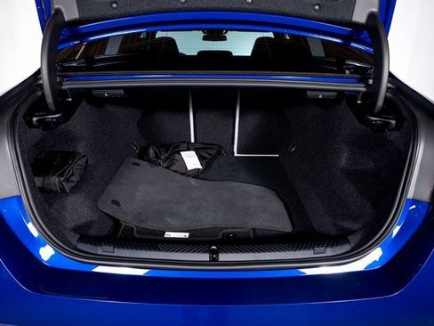 Used 2025 BMW M5 w/ Carbon Package image 6