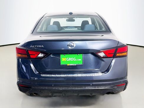 Used 2020 Nissan Altima 2.5 SV FWD image 8
