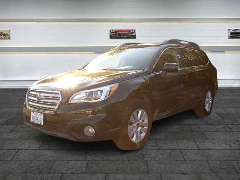 Used 2016 Subaru Outback 2.5i Premium AWD/4WD image 3