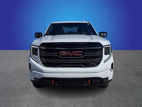 Used 2025 GMC Sierra 1500 AT4 image 2