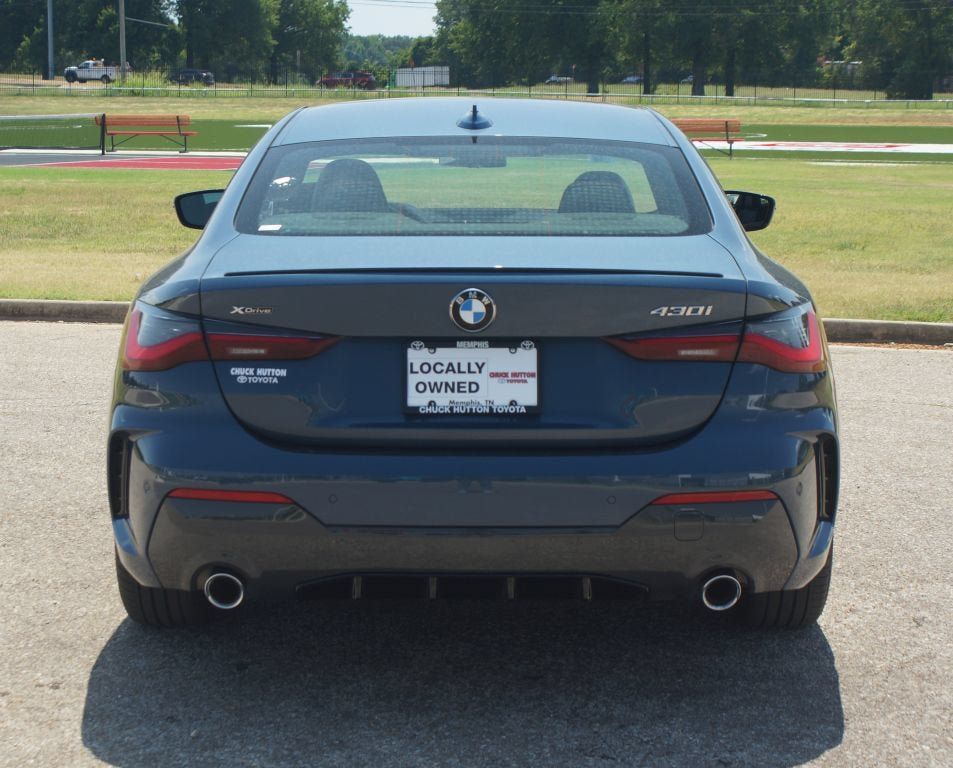 Used 2022 BMW 430i xDrive Coupe w/ M Sport Package AWD/4WD image 3