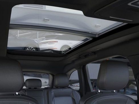 New 2025 Lincoln Nautilus Premier w/ Equipment Group 102A image 22