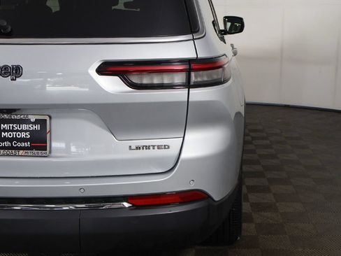Used 2023 Jeep Grand Cherokee L Limited AWD/4WD image 19