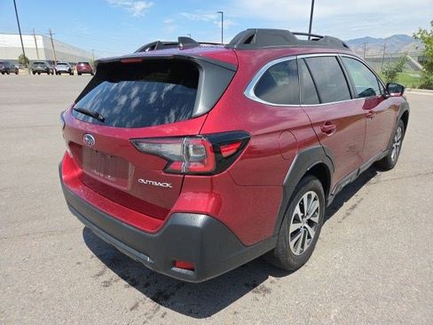 Used 2023 Subaru Outback Premium AWD/4WD image 3