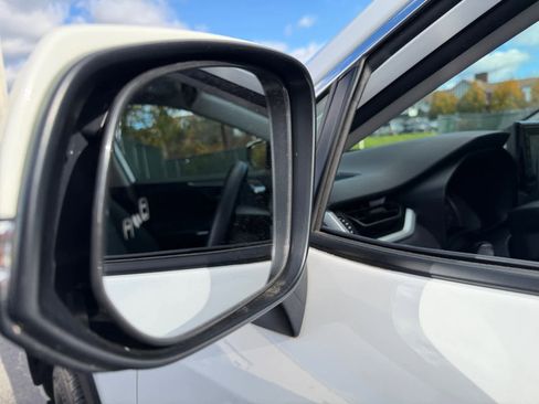 Used 2021 Toyota RAV4 XLE image 21