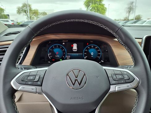 New 2026 Volkswagen Atlas SE image 14