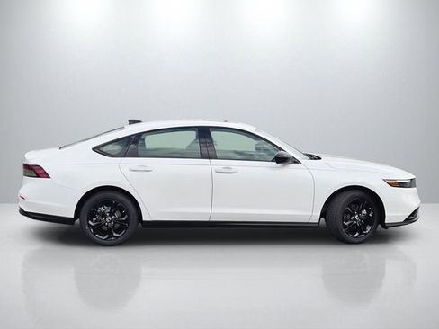 New 2025 Honda Accord SE image 4