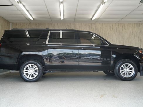 Used 2015 Chevrolet Suburban LT w/ Luxury Package RWD image 6