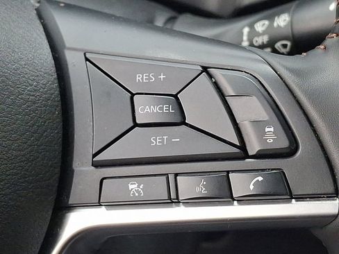 Used 2025 Nissan Sentra SR FWD image 22