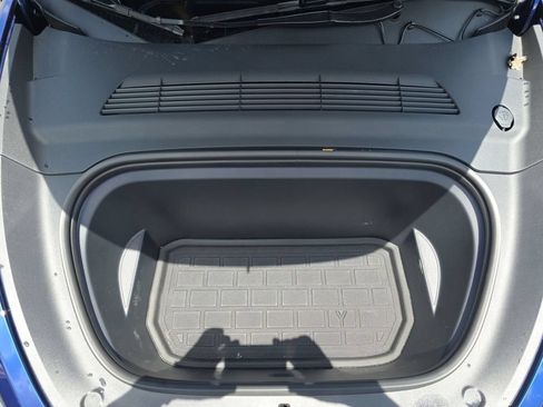 Used 2023 Tesla Model Y Long Range AWD/4WD image 6