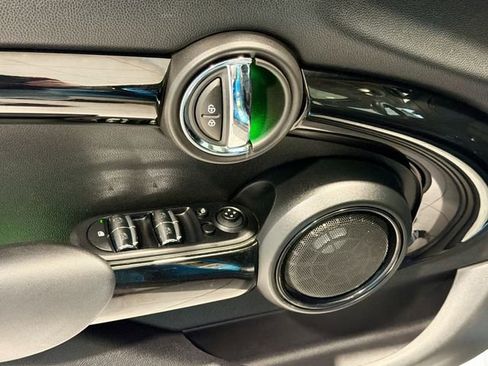 Used 2016 MINI Cooper S image 17