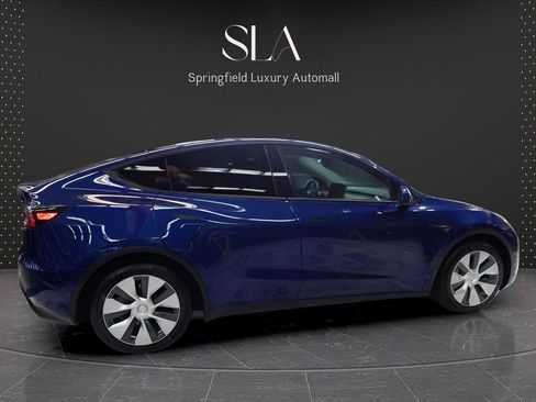 Used 2021 Tesla Model Y Long Range image 4