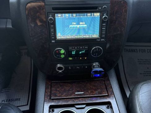 Used 2011 GMC Yukon Denali AWD/4WD image 18
