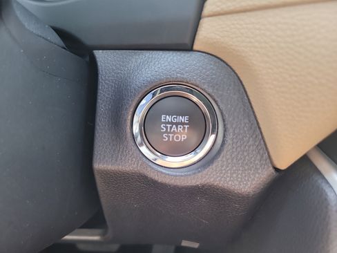 Used 2025 Toyota RAV4 XLE Premium image 30