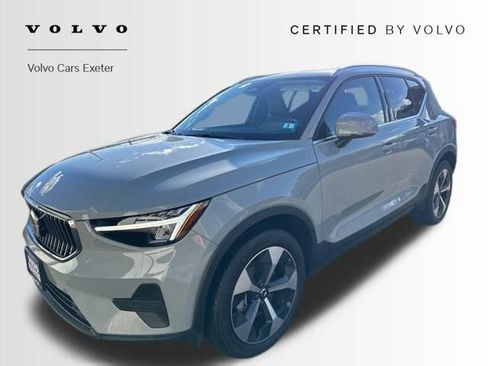 Certified 2025 Volvo XC40 B5 Core w/ Protection Package Premier image 11