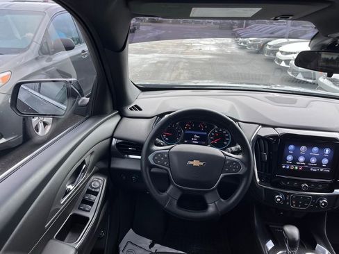 Used 2023 Chevrolet Traverse LT AWD/4WD image 19