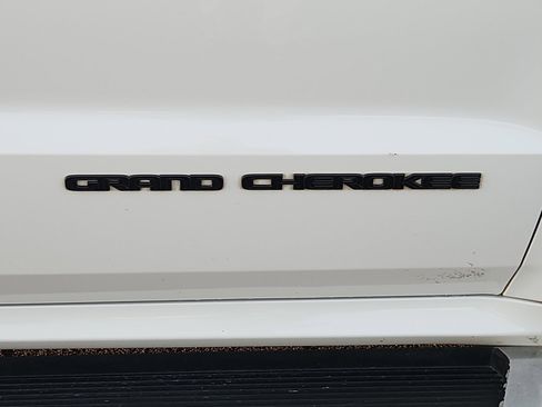 Used 2021 Jeep Grand Cherokee High Altitude image 25