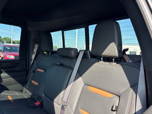 Used 2025 GMC Sierra 2500 AT4 w/ AT4 Premium Plus Package AWD/4WD image 25