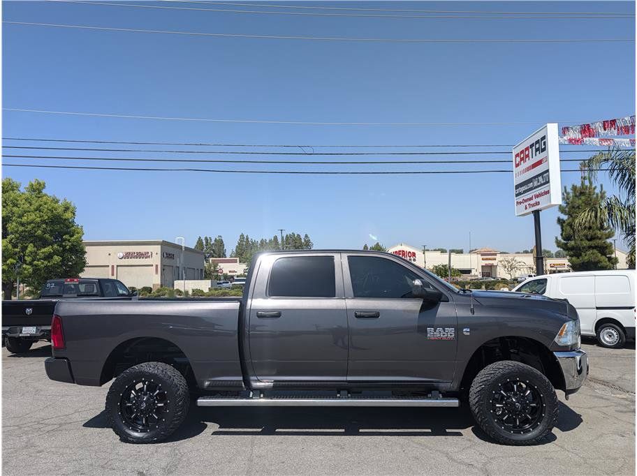 Used 2018 RAM 2500 Tradesman w/ Chrome Appearance Group AWD/4WD image 4