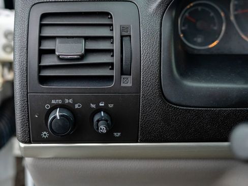 Used 2008 Chevrolet Uplander LS w/ Climate Package image 32