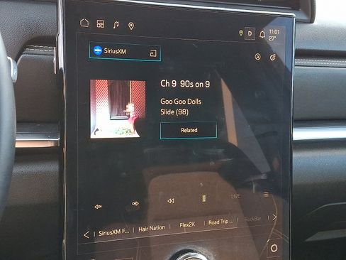 Used 2025 GMC Terrain Elevation image 17