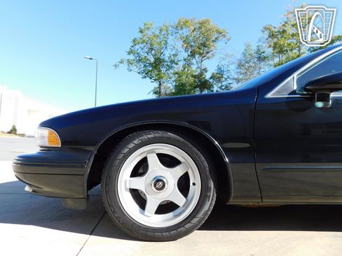 Used 1994 Chevrolet Impala SS image 10