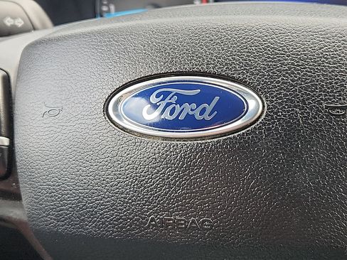 Used 2020 Ford Explorer XLT w/ Equipment Group 202A AWD/4WD image 25