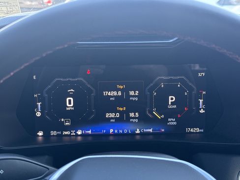 Used 2024 Chevrolet Colorado Z71 w/ Z71 Convenience Package 2 image 21