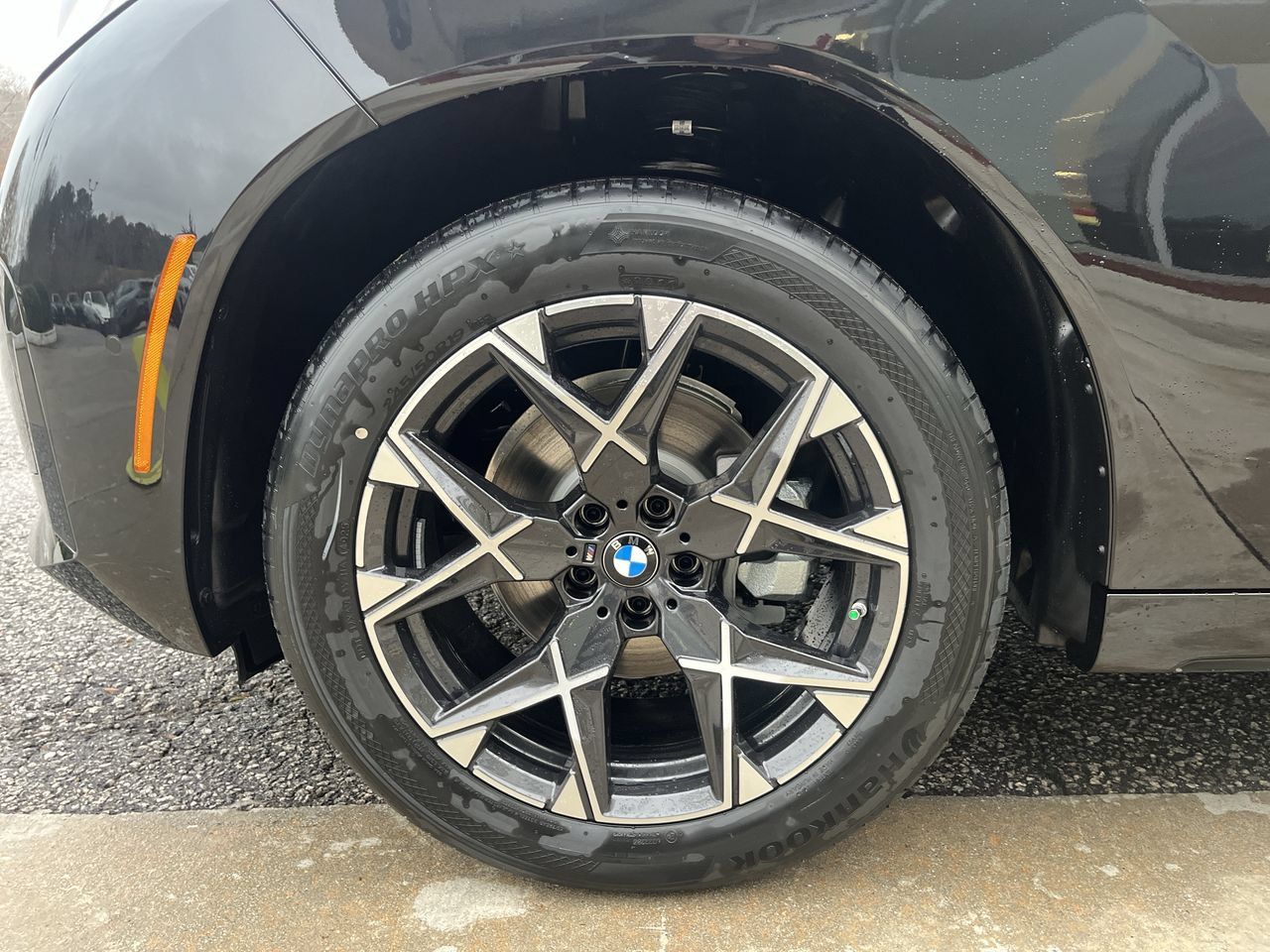 Certified 2026 BMW X3 xDrive30i w/ M Sport Package AWD/4WD image 13