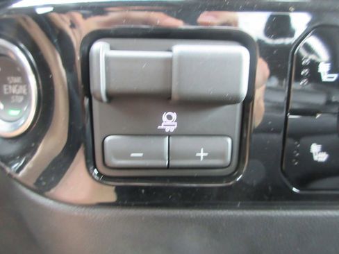 New 2026 GMC Sierra 1500 Elevation w/ Elevation Select Package AWD/4WD image 21