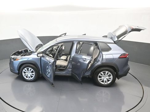 Used 2026 Toyota Corolla Cross L FWD image 57