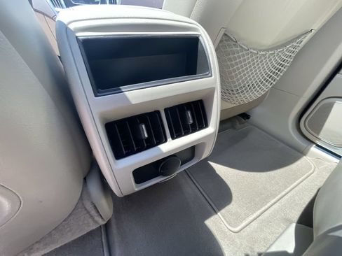 Used 2016 Cadillac SRX Performance FWD image 21