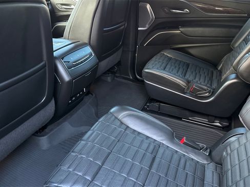 Used 2023 Cadillac Escalade ESV Sport Platinum image 13