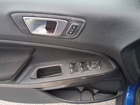 Used 2018 Ford EcoSport SE w/ SE Convenience Package image 9
