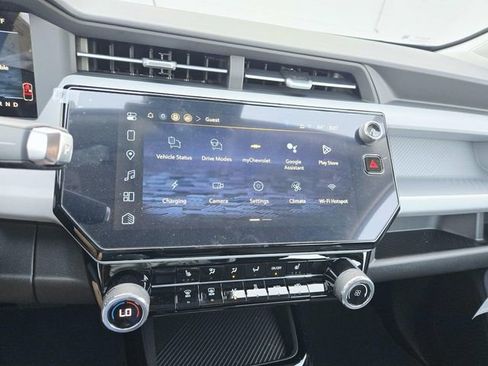 New 2027 Chevrolet Bolt LT w/ Comfort Package FWD image 17
