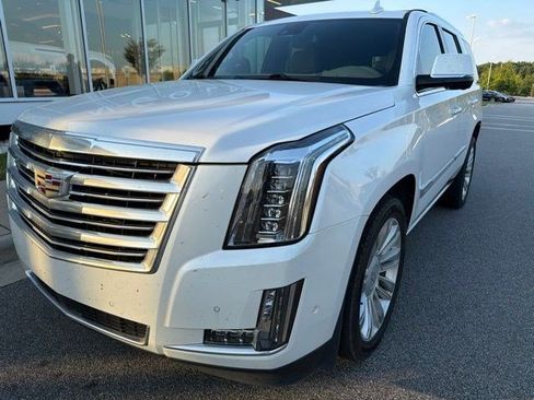 Used 2020 Cadillac Escalade Platinum AWD/4WD image 9