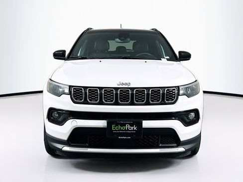 Used 2025 Jeep Compass Limited AWD/4WD image 2