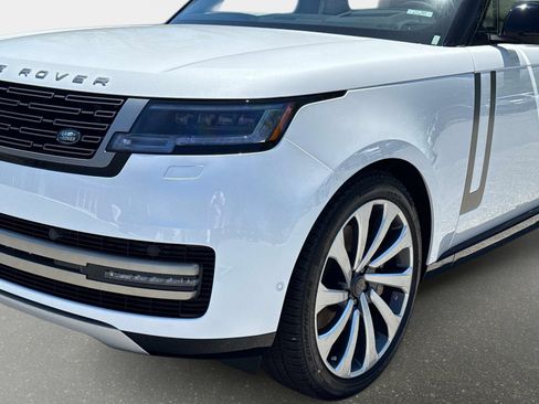 New 2026 Land Rover Range Rover Long Wheelbase SE AWD/4WD image 9