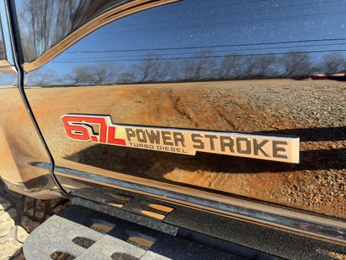 New 2026 Ford F250 Platinum w/ Tremor Off-Road Package image 14