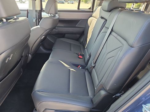 Used 2026 Hyundai Santa Fe SEL FWD image 27